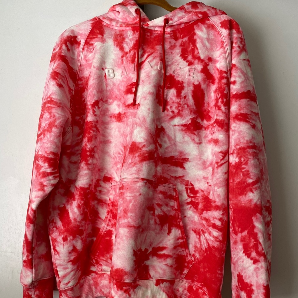 balance athletica maker hood - blood orange